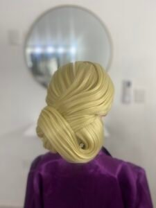 Peinado recogido señora pulido técnica rusa en Mazatlán